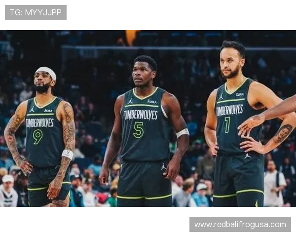 狼队主帅战术风格解析：防守稳固与快速反击成鲜明标签