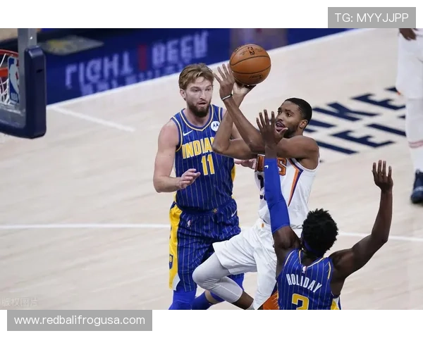 米卡尔·布里奇斯无球跑位制造空挡助力球队提升三分命中率